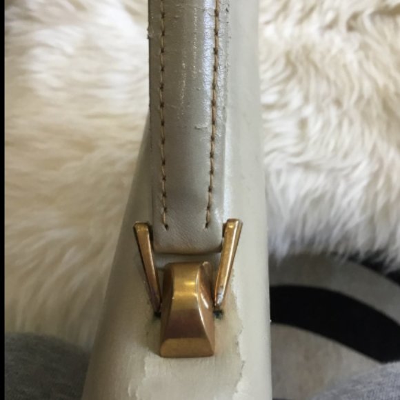 ๐2xHP๐Gucci RARE Vintage purse (Collectors Item)! - Picture 8 of 9